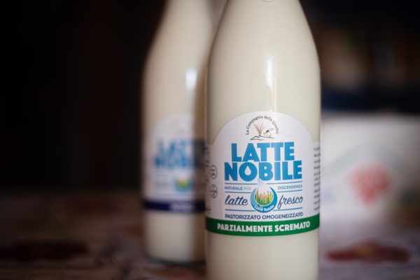 latte nobile parzialmente scremato la compagnia della qualità